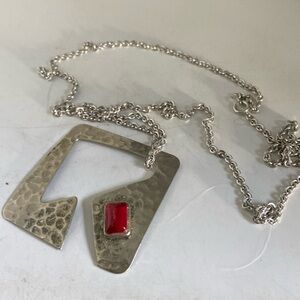 Necklace hammered silver colored metal with a red gemstone & 30” chain
